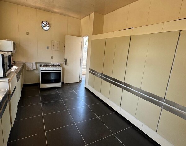 CASA Á VENDA NO BAIRRO CIDADE JARDIM EM BH