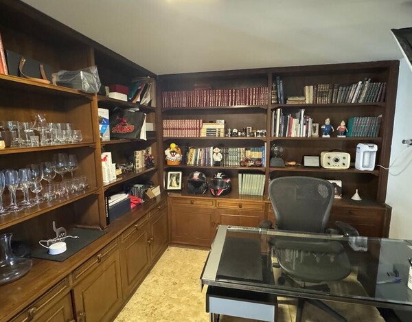 CASA Á VENDA NO BAIRRO CIDADE JARDIM EM BH