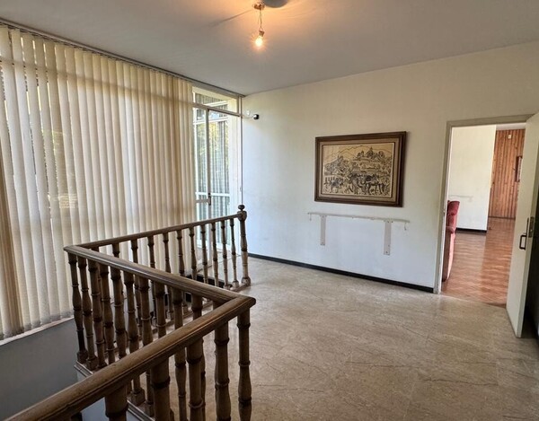 CASA Á VENDA NO BAIRRO CIDADE JARDIM EM BH