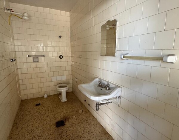 CASA Á VENDA NO BAIRRO CIDADE JARDIM EM BH