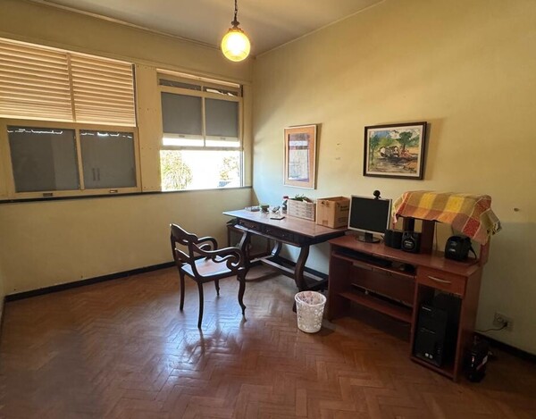 CASA Á VENDA NO BAIRRO CIDADE JARDIM EM BH