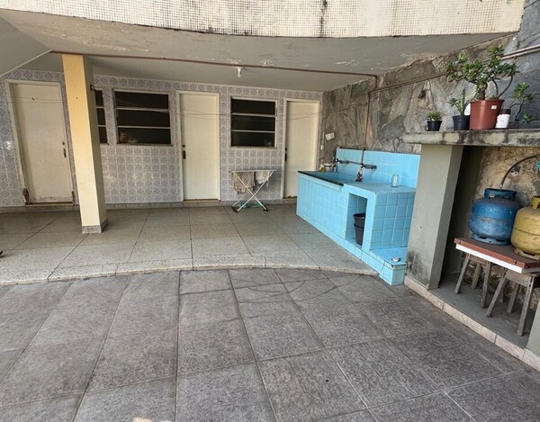 CASA Á VENDA NO BAIRRO CIDADE JARDIM EM BH