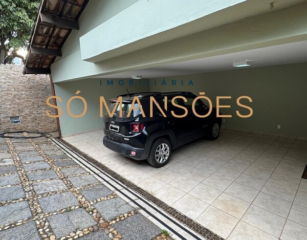 CASA À VENDA NO BAIRRO SANTA LÚCIA 