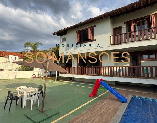 CASA À VENDA NO BAIRRO SANTA LÚCIA 