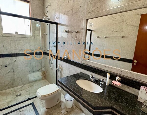 CASA À VENDA NO BAIRRO SANTA LÚCIA EM BELO HORIZONTE