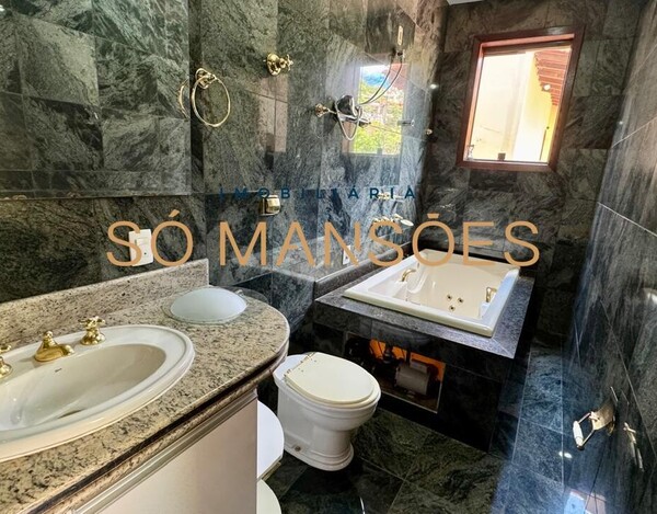 CASA À VENDA NO BAIRRO SANTA LÚCIA EM BELO HORIZONTE