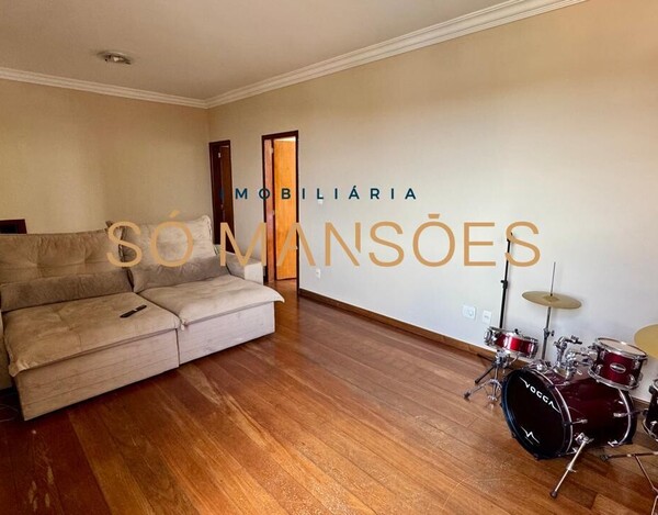 CASA À VENDA NO BAIRRO SANTA LÚCIA EM BELO HORIZONTE