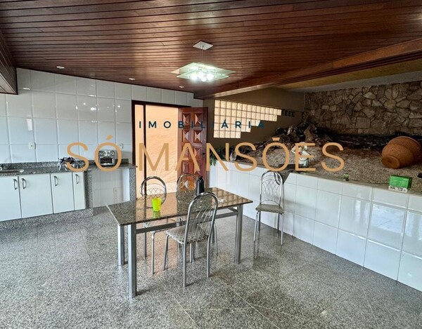 CASA À VENDA NO BAIRRO SANTA LÚCIA EM BELO HORIZONTE