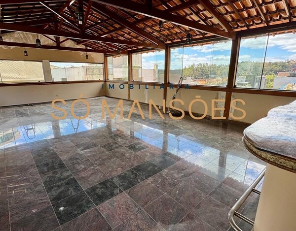 CASA À VENDA NO BAIRRO SANTA LÚCIA EM BELO HORIZONTE