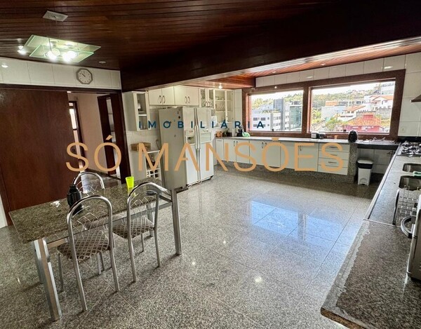 CASA À VENDA NO BAIRRO SANTA LÚCIA EM BELO HORIZONTE