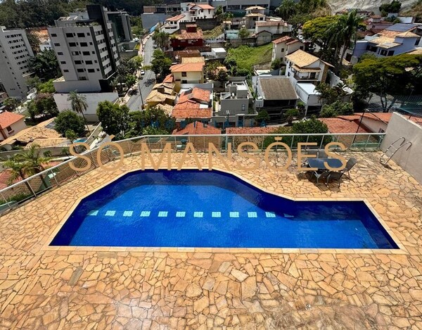 CASA À VENDA NO BAIRRO SANTA LÚCIA EM BELO HORIZONTE