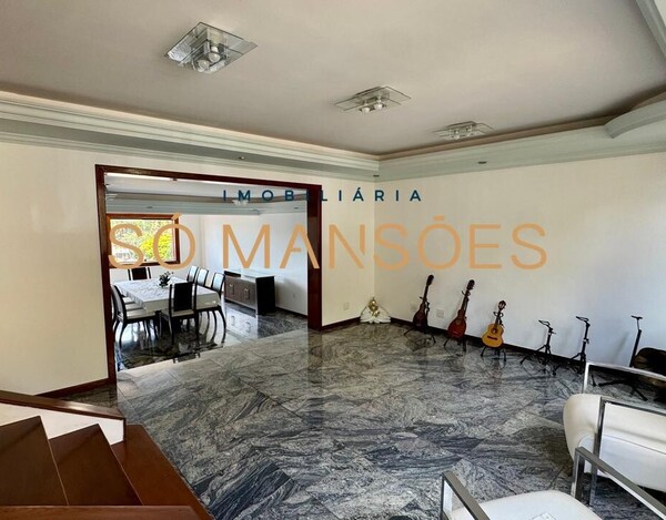 CASA À VENDA NO BAIRRO SANTA LÚCIA EM BELO HORIZONTE