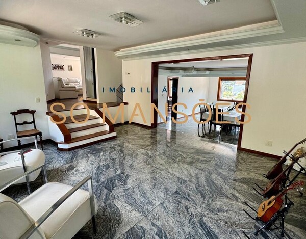 CASA À VENDA NO BAIRRO SANTA LÚCIA EM BELO HORIZONTE