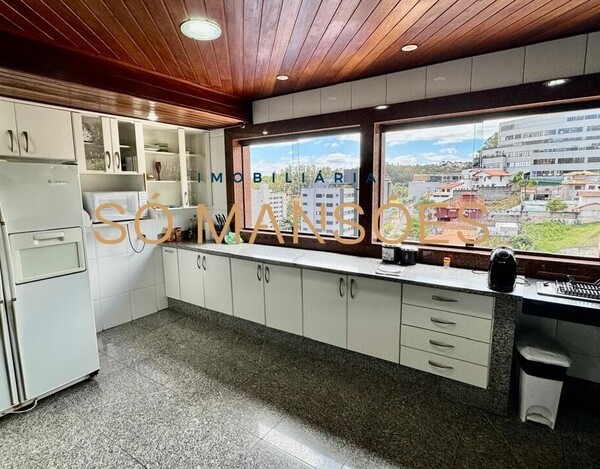 CASA À VENDA NO BAIRRO SANTA LÚCIA EM BELO HORIZONTE