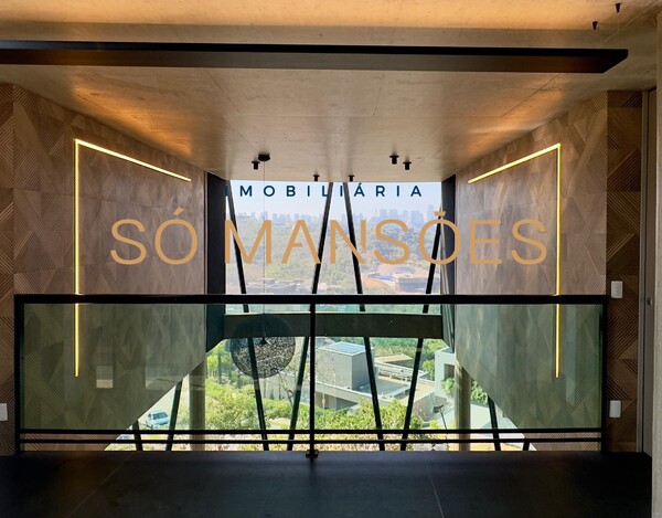 VALE DOS CRISTAIS - CASA À VENDA EM NOVA LIMA