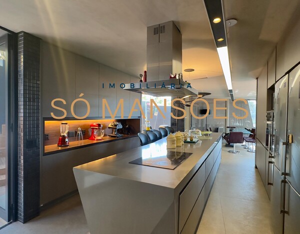 VALE DOS CRISTAIS - CASA À VENDA EM NOVA LIMA