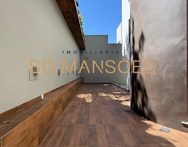 CASA À VENDA NO CONDOMÍNIO RETIRO DAS PEDRAS EM BRUMADINHO