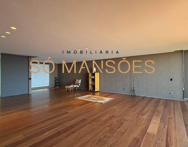 CASA À VENDA NO CONDOMÍNIO RETIRO DAS PEDRAS EM BRUMADINHO