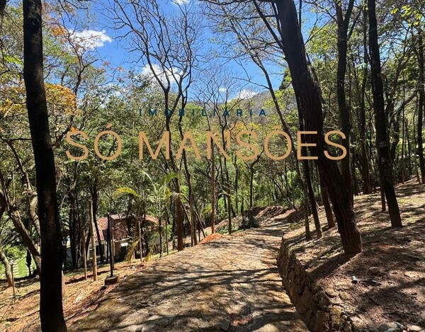 CASA À VENDA NO RETIRO DO CHALÉ EM BRUMADINHO