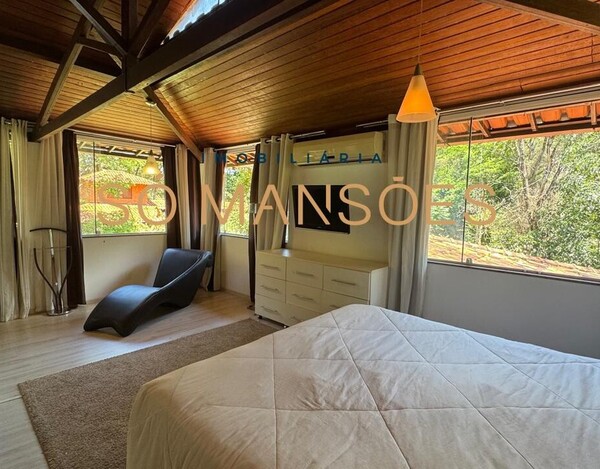 CASA À VENDA NO RETIRO DO CHALÉ EM BRUMADINHO