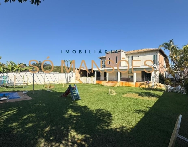 Casa de Alto Padrão de 494 m² à Venda com 3 Suítes e Spa no Pampulha, Belo Horizonte - MG
