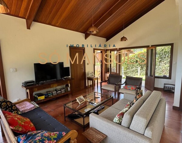 CASA À VENDA NO CONDOMÍNIO VEREDAS DAS GERAES