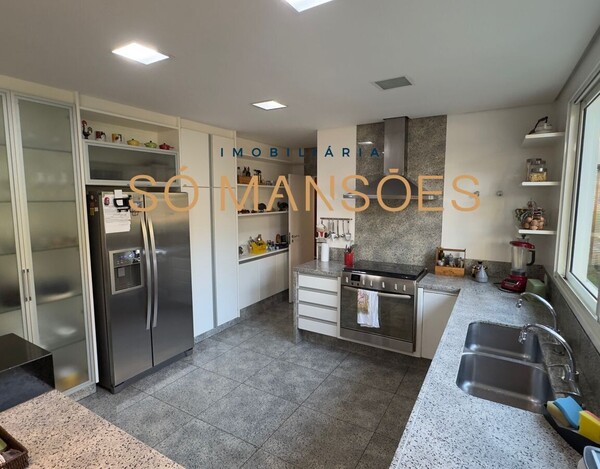 CASA À VENDA NO CONDOMÍNIO SERRA DOS MANACÁS EM NOVA LIMA