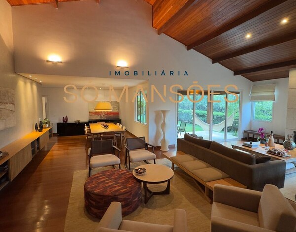 CASA À VENDA NO CONDOMÍNIO SERRA DOS MANACÁS EM NOVA LIMA