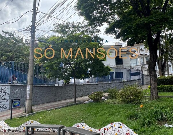 CASA COMERCIAL À VENDA NO BAIRRO BARRO PRETO EM BH