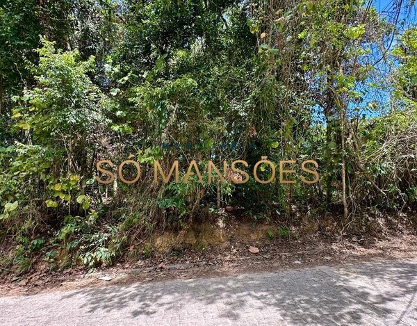 Lote de 900m² à venda no bairro Colina - Trancoso/BA.