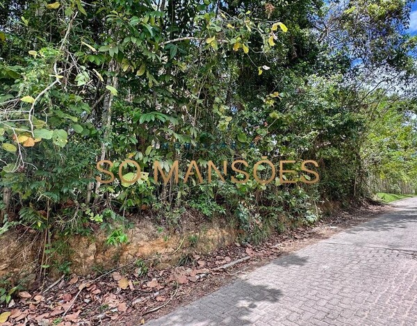 Lote de 900m² à venda no bairro Colina - Trancoso/BA.
