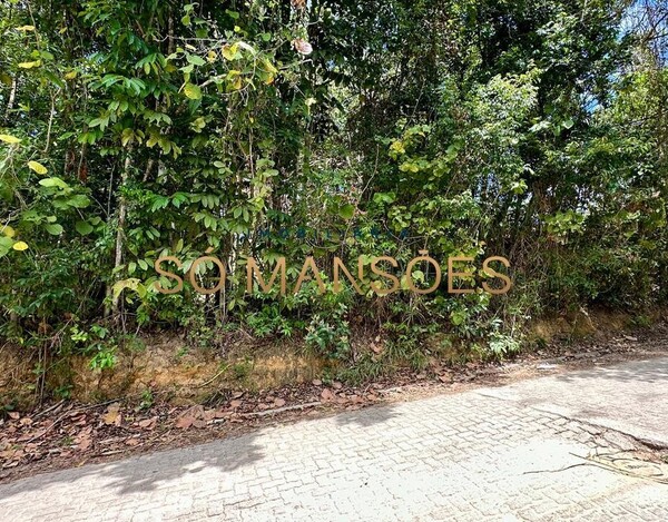 Lote de 900m² à venda no bairro Colina - Trancoso/BA.