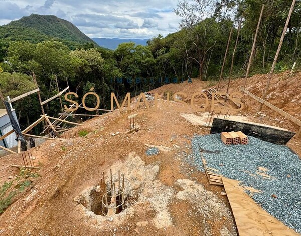 LOTE / TERRENO À VENDA NO CONDOMÍNIO MIRANTE DA MATA EM NOVA LIMA