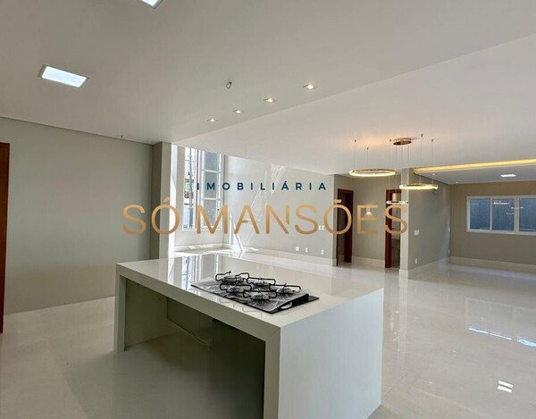 Casa de 313m² à venda no Condomínio Outeiro da Glória - Porto Seguro/BA.