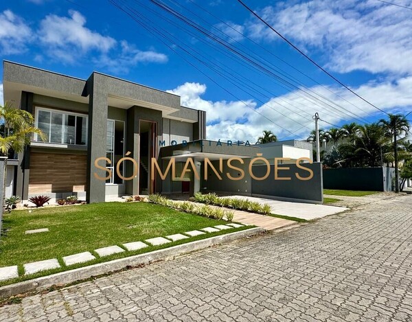 Casa de 313m² à venda no Condomínio Outeiro da Glória - Porto Seguro/BA.