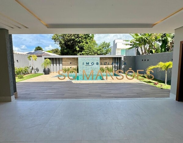 Casa de 313m² à venda no Condomínio Outeiro da Glória - Porto Seguro/BA.