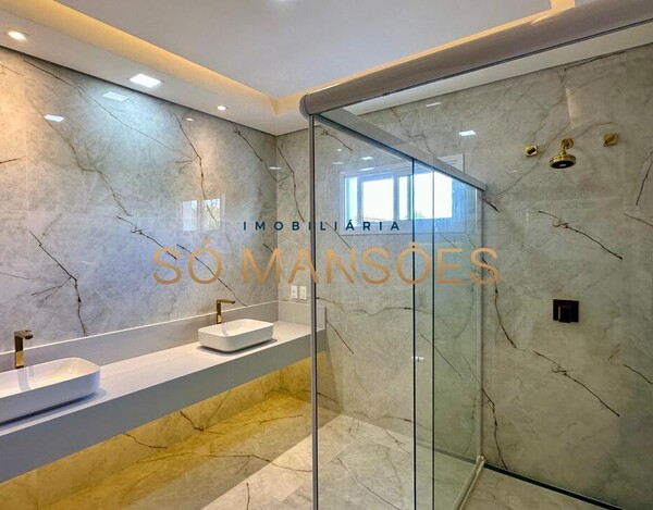 Casa de 313m² à venda no Condomínio Outeiro da Glória - Porto Seguro/BA.