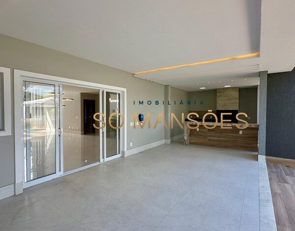 Casa de 313m² à venda no Condomínio Outeiro da Glória - Porto Seguro/BA.