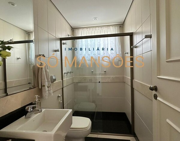 CASA À VENDA NO VILA CASTELA 