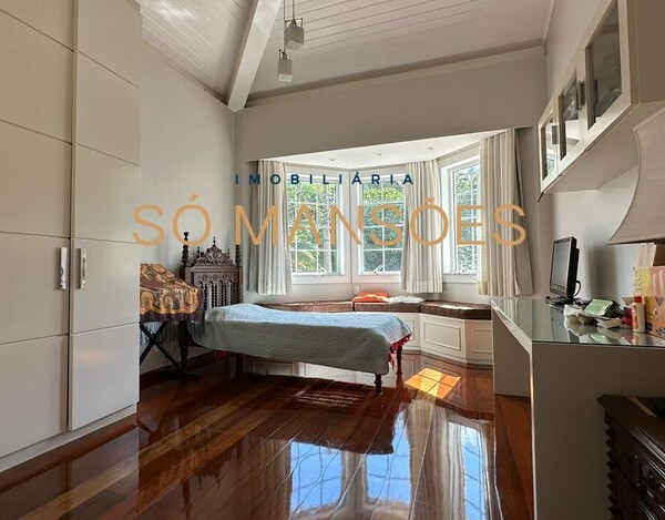 CASA À VENDA NO VILA CASTELA 