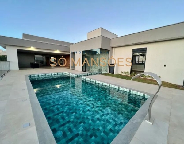 Casa Espaçosa de 352 m² à Venda com 4 Suítes e Espaço Gourmet no Condomínio Nenhum, Lagoa Santa - MG