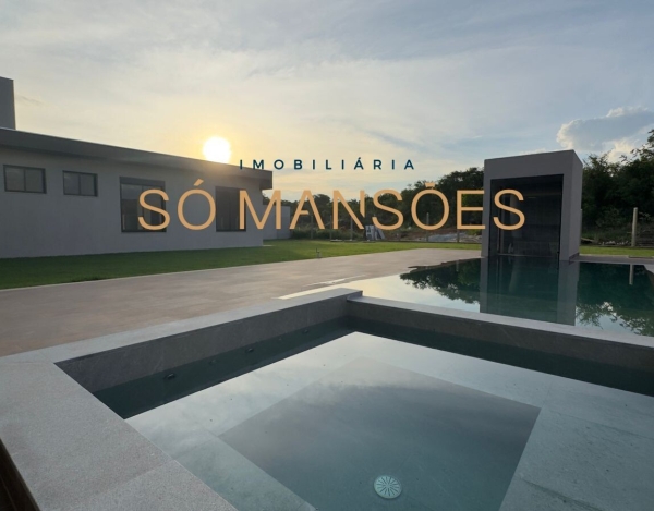 Casa Espaçosa de 369 m² à Venda com 4 Suítes e Espaço Gourmet no Vitória Golf, Lagoa Santa - MG