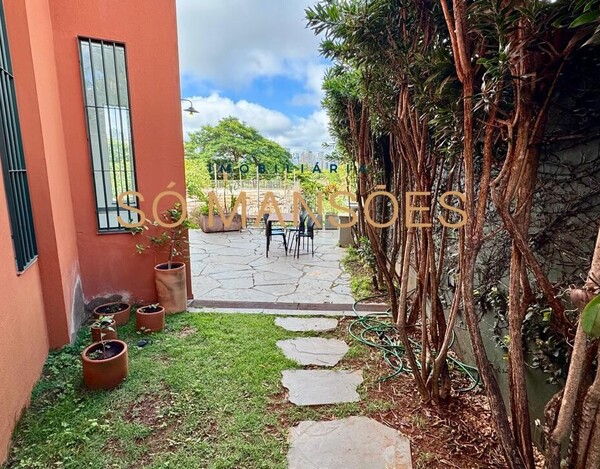 CASA À VENDA NO BAIRRO BELVEDERE 