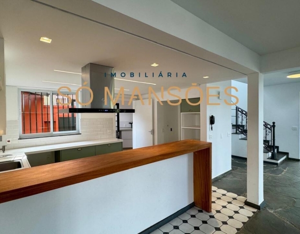 Casa de Alto Padrão de 260 m² à Venda com 1 Suíte e Spa no Belvedere, Belo Horizonte - MG