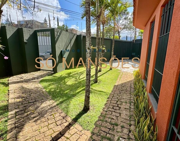 CASA À VENDA NO BAIRRO BELVEDERE 