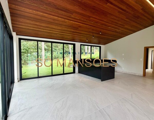 Casa de 424m² à venda no condomínio Bosque da Ribeira.