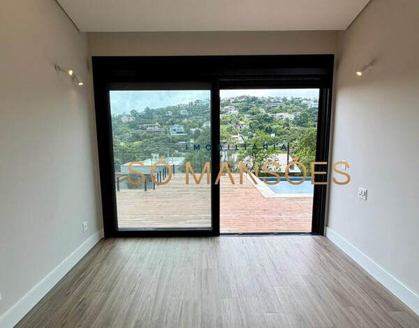 Casa de 424m² à venda no condomínio Bosque da Ribeira.