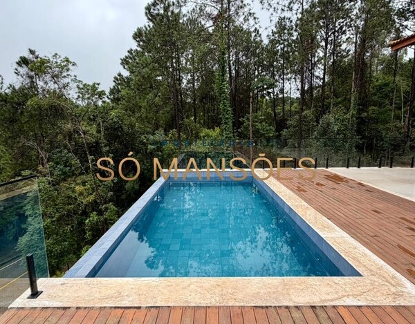 Casa de 424m² à venda no condomínio Bosque da Ribeira.