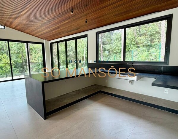 Casa de 424m² à venda no condomínio Bosque da Ribeira.