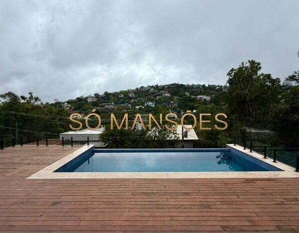 Casa de 424m² à venda no condomínio Bosque da Ribeira.